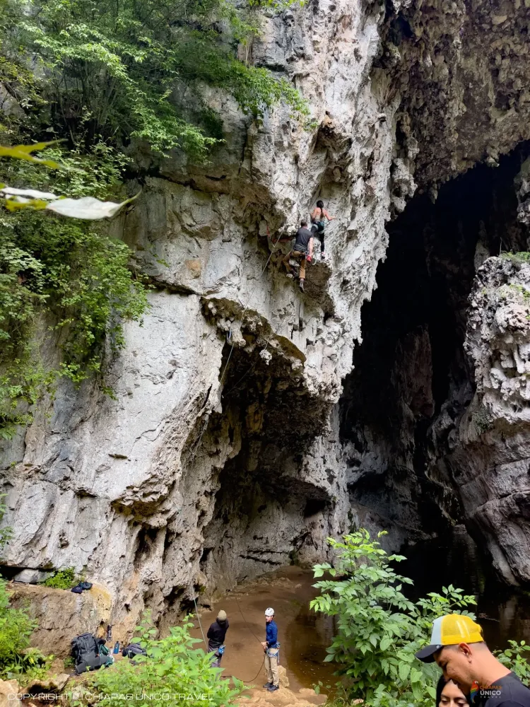 Grutas de Rancho nuevo y el Parque Ecoturístico Arcotete