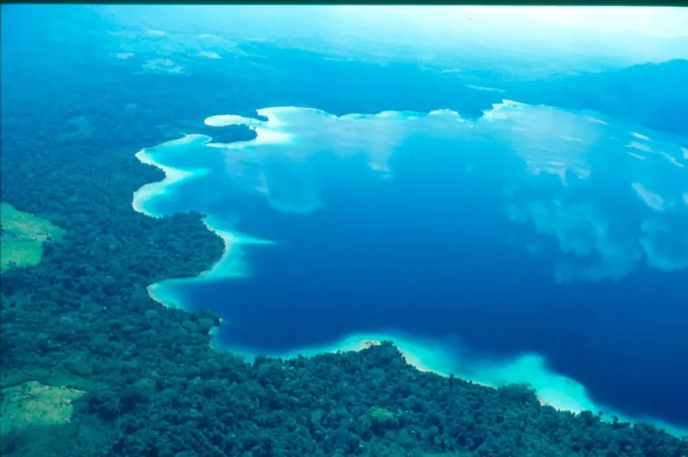 laguana Miramar en Laguna Miramar: Corazón de la Selva Lacandona