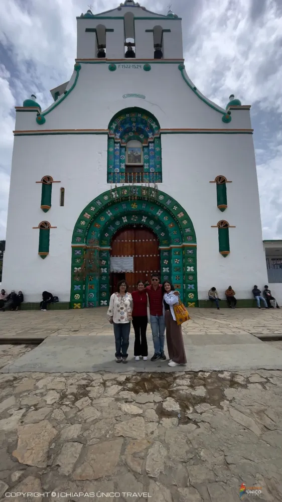  en San Juan Chamula y Zinacantán